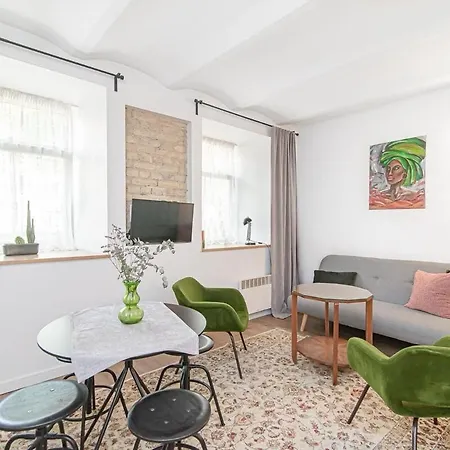 Gate Of Dawn Old Town Апартаменты *